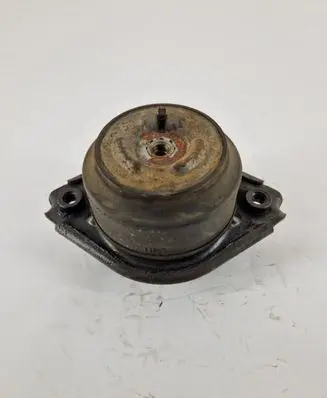Mercedes-Benz ML W164 Engine mount bracket A2512404417