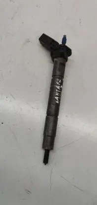 Hyundai Santa Fe Fuel injector 338002f000