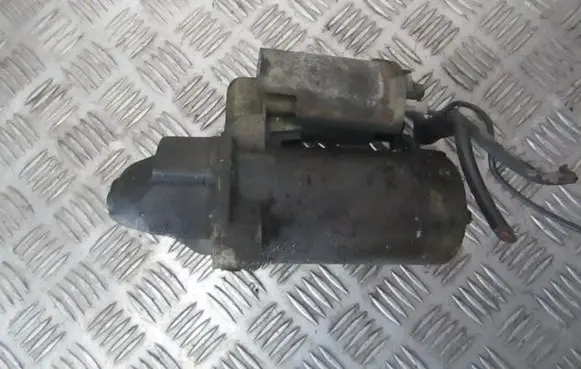 Volkswagen PASSAT B5 Starter motor 078911023d 0001108175