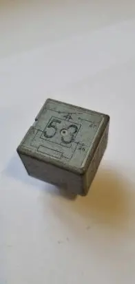 Volkswagen PASSAT B5 Other relay 1951253 20240072