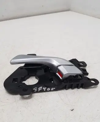 Hyundai Santa Fe Front door interior handle 826102W000