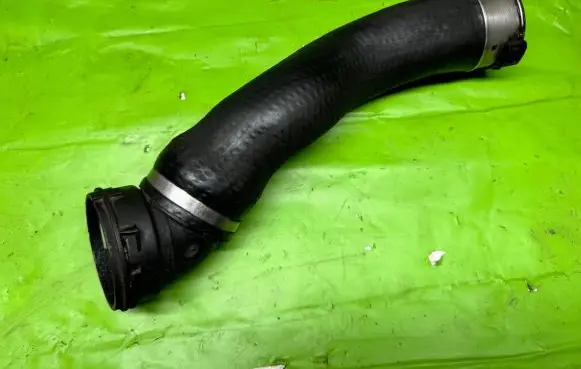 BMW 5 E60 E61 Intercooler hose/pipe 7803747