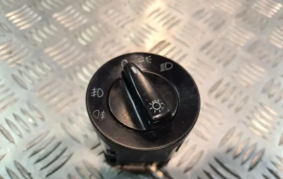Volkswagen PASSAT B5 Light switch