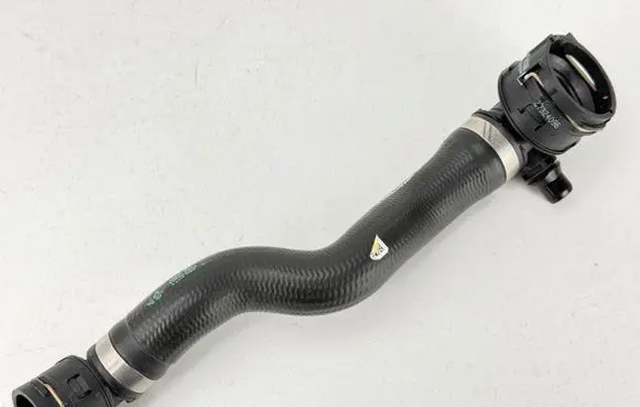 BMW i4 Engine coolant pipe/hose 8475678 6269713 1626973