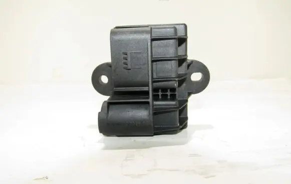 Mercedes-Benz A W176 Glow plug pre-heat relay A6519008802