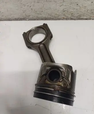 BMW 5 GT F07 Piston with connecting rod 0840ZR
