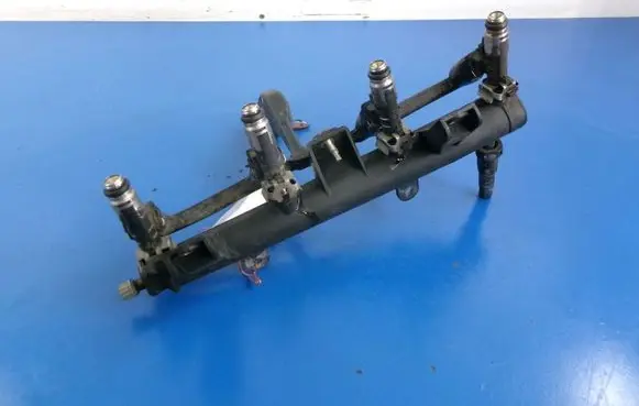 Peugeot 206 CC Fuel main line pipe 9628982980D