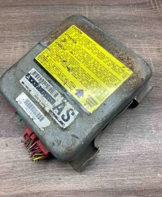 Mitsubishi Pajero Airbag control unit/module MR213889 K11WP70