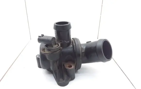 Mercedes-Benz A W169 Thermostat housing A2662030275