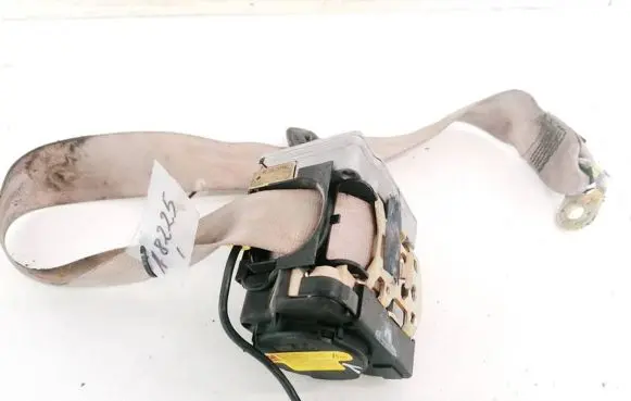 Audi A6 S6 C5 4B Rear seatbelt 55588505
