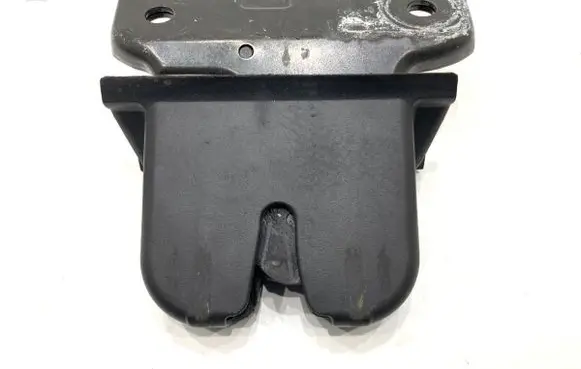 Audi A3 S3 8L Tailgate exterior lock 8L0827520C