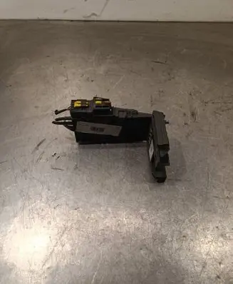 Peugeot 308 Fuse module 9666527580 28236841 02229326
