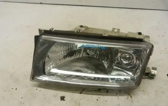 Skoda Octavia Mk1 (1U) Headlight/headlamp 04993247