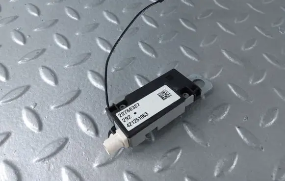 Cadillac XTS Aerial antenna amplifier 22766327