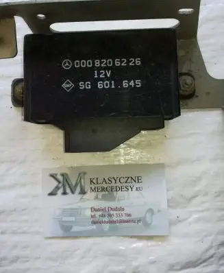 Mercedes-Benz E W124 Seat control module 0008206226