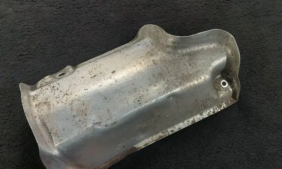 Exhaust heat shield