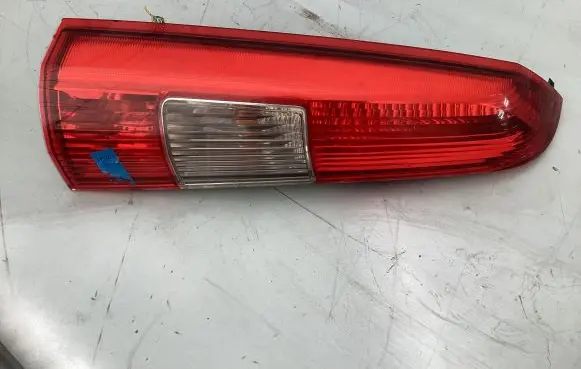 Volvo V70 Rear/tail lights 9154499