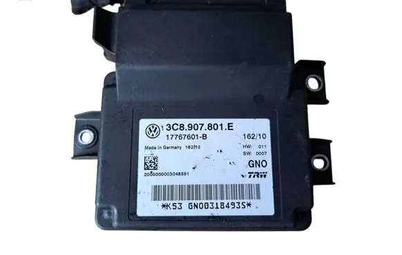 Volkswagen PASSAT B6 Hand brake control module 3C8907801E