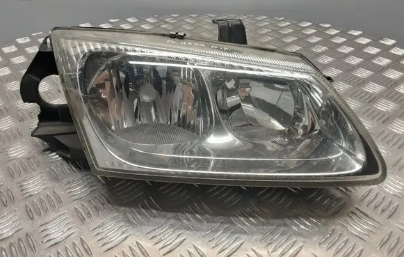 Nissan Almera N16 Headlight/headlamp 89003330