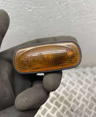 Land Rover Freelander Front fender indicator light 236577