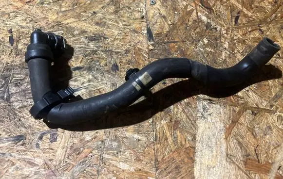 Nissan Navara D23 Engine coolant pipe/hose