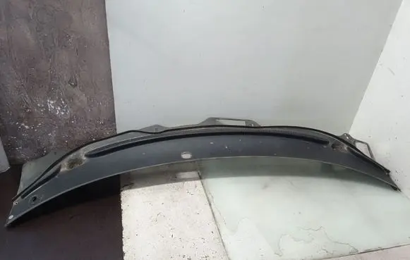 Volvo XC70 Wiper trim 