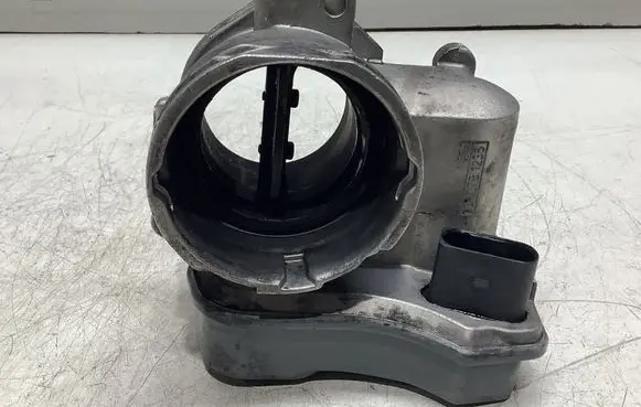 Volkswagen PASSAT B6 Engine shut-off valve 03G128063B 00907B1235