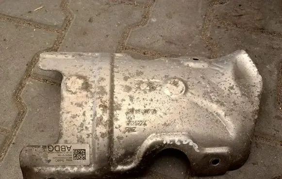 Opel Astra K Heat shield in engine bay 55490706 M12522X