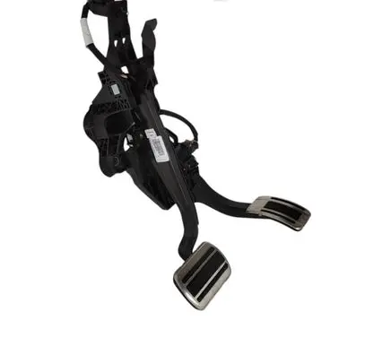 DS Automobiles 7 Crossback Brake pedal 9807994580