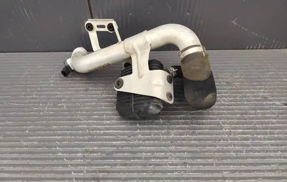 Porsche Macan (95B) Intercooler hose/pipe 95B145673D