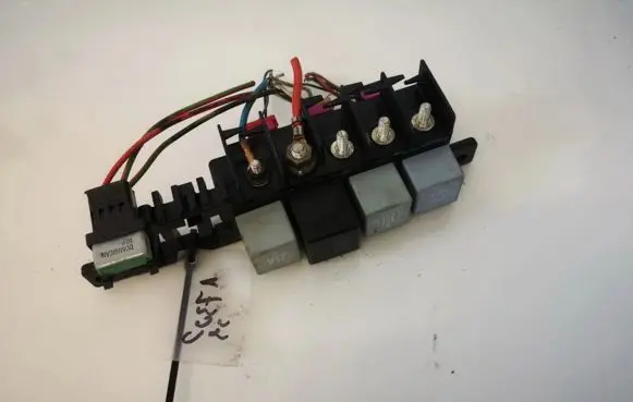 Audi A3 S3 8L Fuse box set 8l0941822