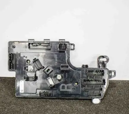 Tesla Model 3 Central body control module 110034083E