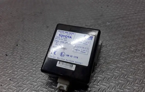 Toyota Corolla Verso AR10 Door control unit/module 897410F010 61B168000