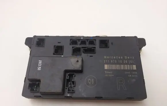 Mercedes-Benz E W211 Door control unit/module 2118701026