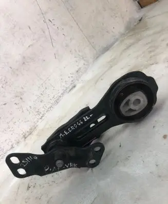 Mitsubishi Eclipse Cross Engine mount bracket