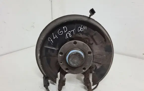 Audi A4 S4 B7 8E 8H Rear wheel hub spindle/knuckle 