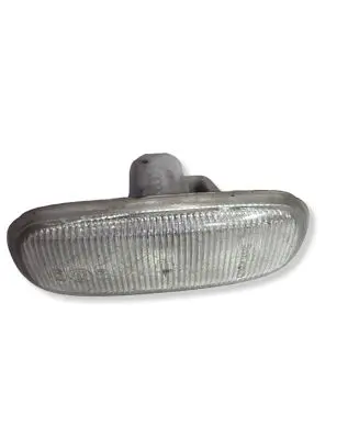 Audi A6 Allroad C5 Front fender indicator light 