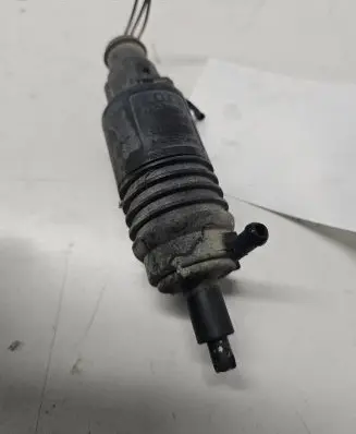 Audi 100 S4 C4 Windscreen/windshield washer pump 4A0955651