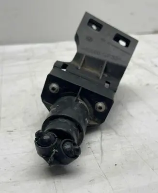 Mercedes-Benz GL X164 Headlight washer spray nozzle A1648600547