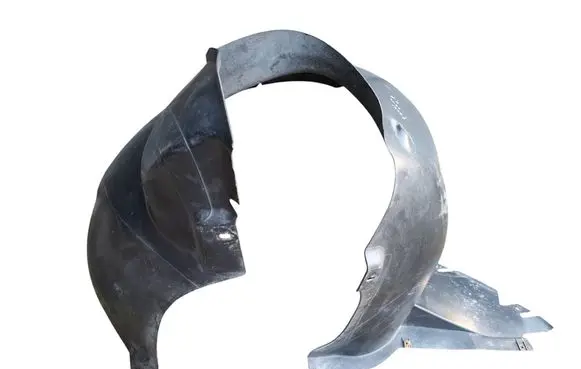 Front wheel arch liner splash guards