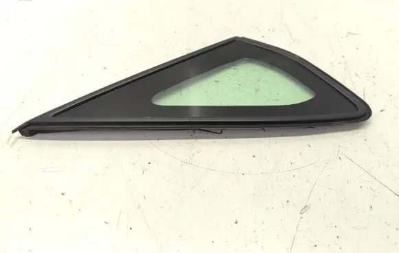 Toyota Prius (XW20) Front triangle window/glass 43R00034