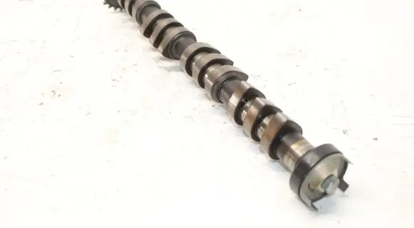 Volkswagen PASSAT B5.5 Camshaft 078109115H