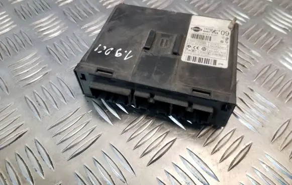 Nissan Primera Comfort/convenience module 28596AV309 5WK48127