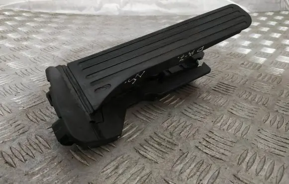 Volkswagen PASSAT B7 Accelerator throttle pedal 1K2721503T