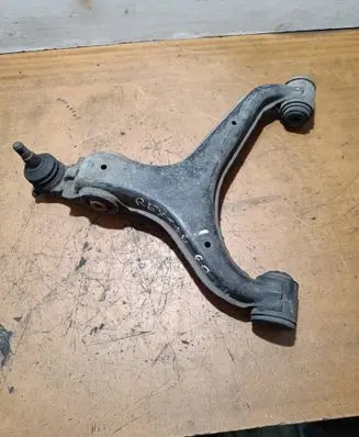 SsangYong Rexton I Front lower control arm/wishbone 