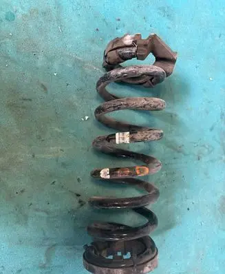Land Rover Discovery Sport Rear coil spring FK725B749GB LR061473 FK72-5B749-GB