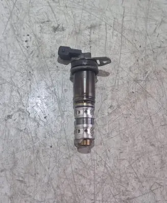 BMW 3 E90 E91 Camshaft vanos timing valve 13150926 56126