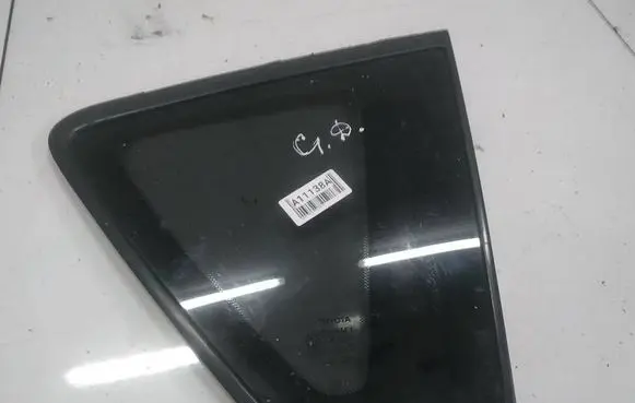 Toyota Corolla Verso AR10 Rear side window AS2