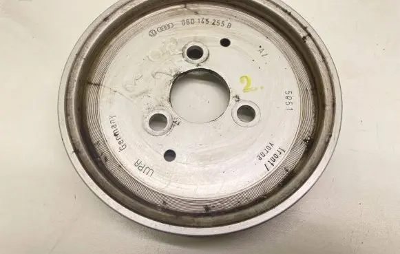 Audi A6 S6 C6 4F Power steering pump pulley 06D145255B