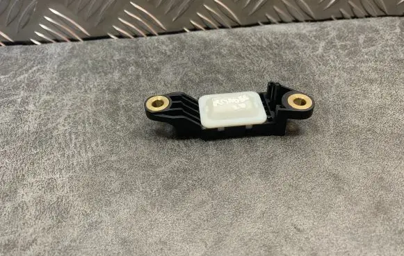 Mercedes-Benz E W211 Airbag deployment crash/impact sensor A203782002